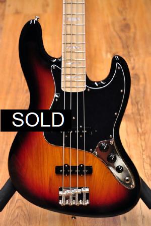 Fender American Original 70's Jazz Bass 3 Tone Sunburst Fender American Original 70's Jazz Bass 3 Tone Sunburst